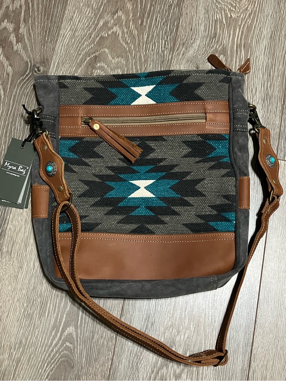 ✨NWT!✨ Myra Starfire Azteca Shoulder Bag